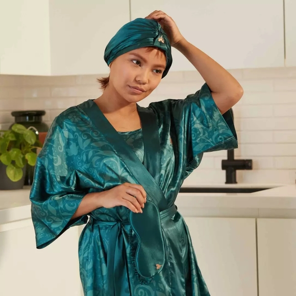 Disney Parks Fantasyland Castle Set Ensemble NWT - Picture 5 of 13